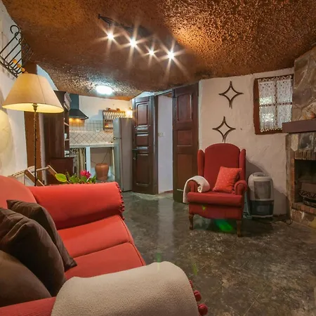 Ferienhaus Unique Cave House With Jacuzzi In Moya (Gran Canaria)
