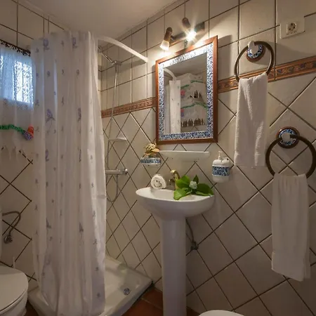 Unique Cave House With Jacuzzi In * Moya (Gran Canaria)
