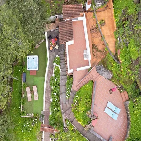 Unique Cave House With Jacuzzi In * Moya (Gran Canaria)